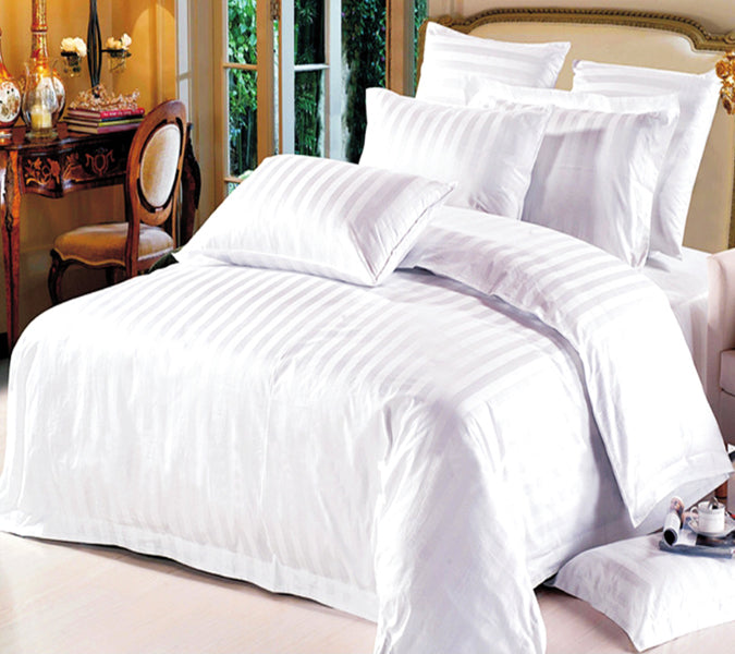 DOUBLE COMFORTER 3 PCS SET 1 PC COMFORTER 2 PCS PILLOW COVER (MH-D3CF-300TC-WT-1CMSTP)